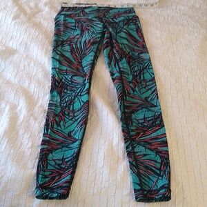 Lululemon full length green orange black leaf print leggings size 6